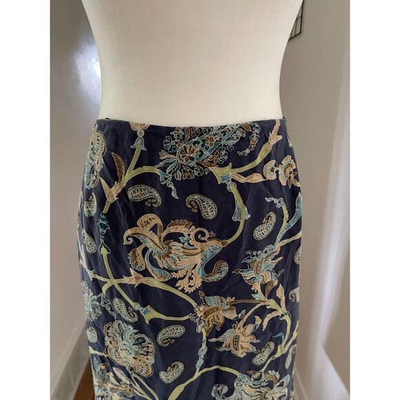 EUC Talbots Women's 100% Silk Floral A-Line Skirt Navy & Green Pattern - Picture 3 of 4